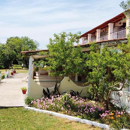 Firefly Hotel Moraitika Exterior foto