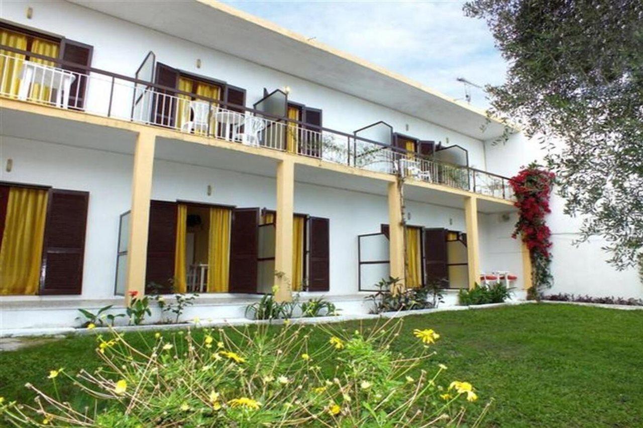 Firefly Hotel Moraitika Exterior foto